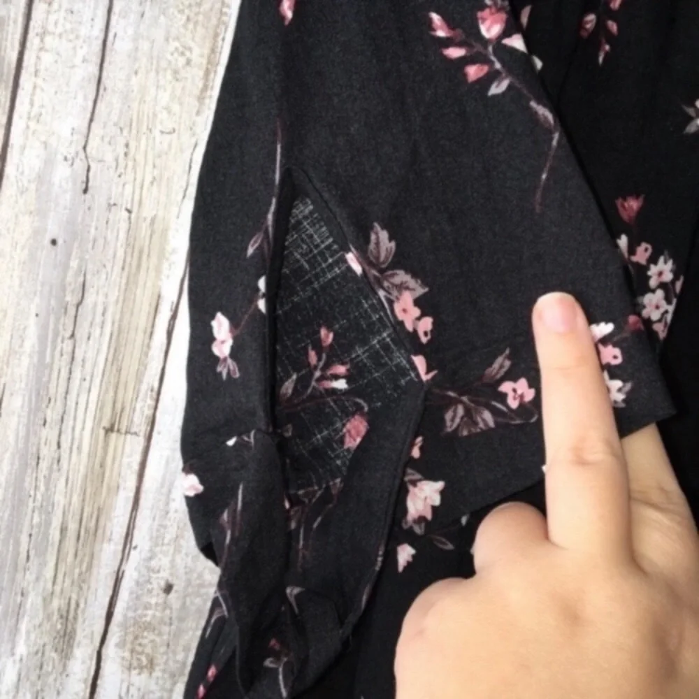 FRNCH Black Floral Off The Shoulder Tie Sleeve Blouse - Picture 2 of 4